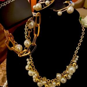 Fashion jewelry pearls